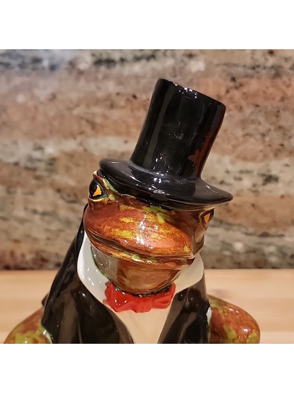 Vintage Ceramic Frog in Tuxedo and Top Hat Planter - Picture 5 of 6